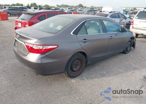 2016 Toyota Camry Le z USA, uszkodzony, nr VIN 4T4BF1FK4GR560064